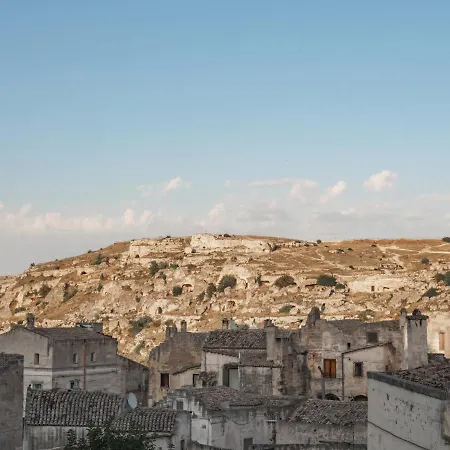 Domus De Armenis Lodge