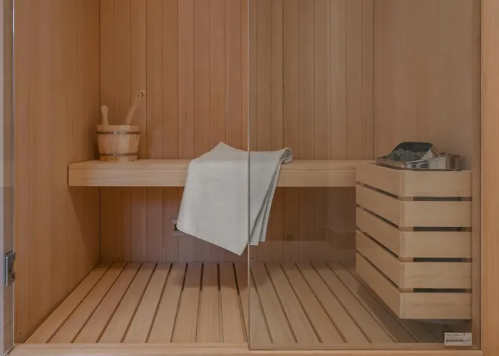 Lodge Domus De Armenis